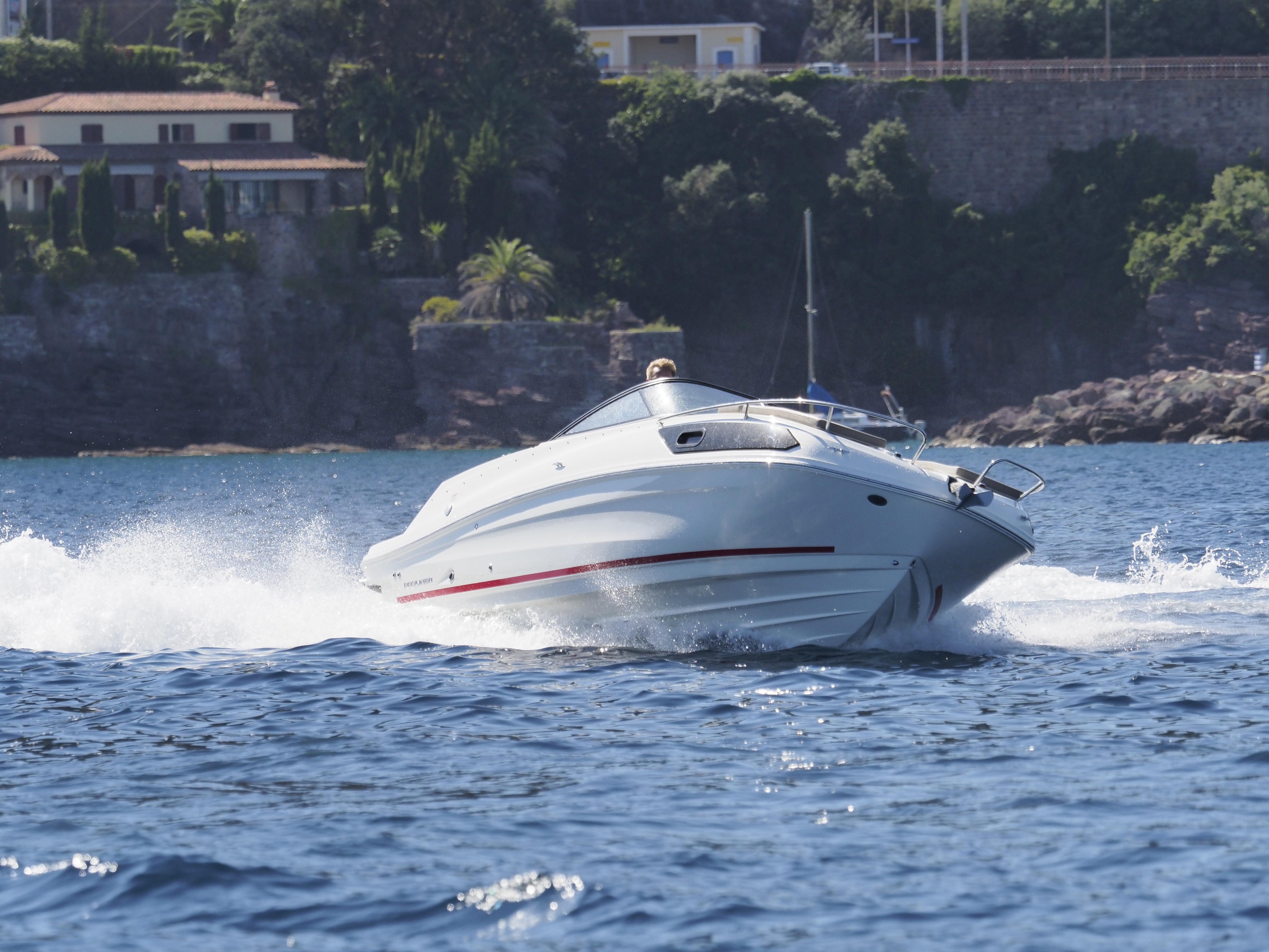 Bayliner VR6 Cuddy med MerCruiser sterndrive - 0