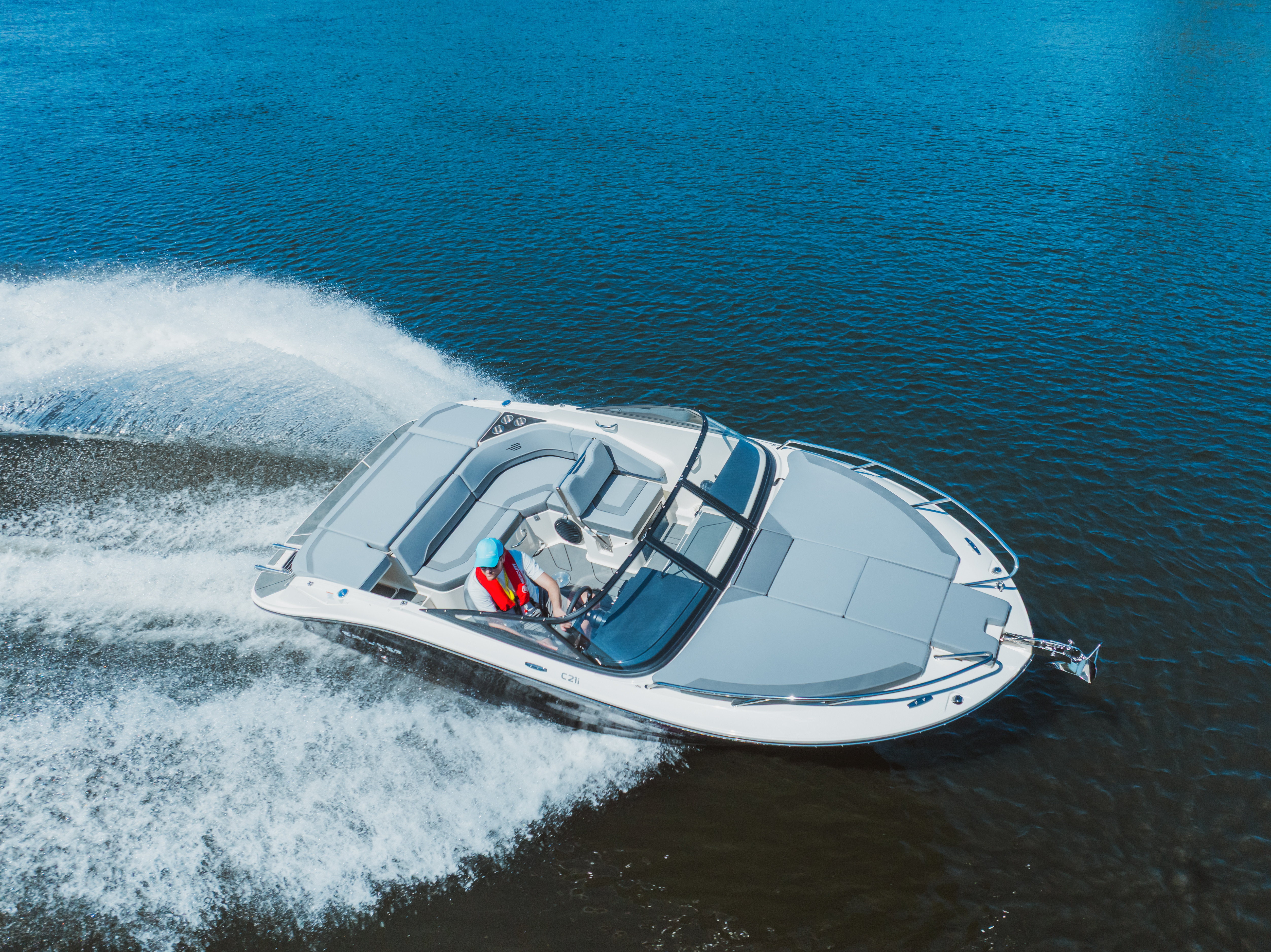 Bayliner C21 Cuddy med Mercruiser sterndrive - 2